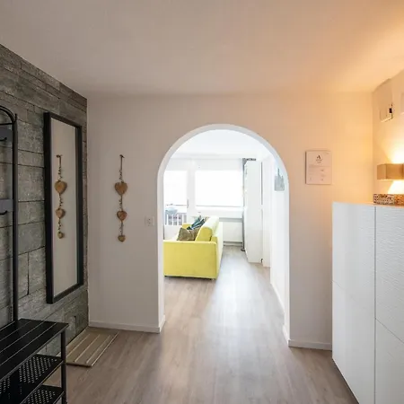 Agrimonia - Moebilierte Mit Balkon Lejlighed