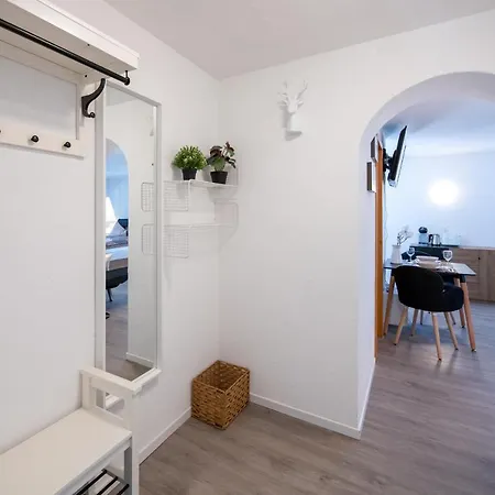 Agrimonia - Moebilierte Mit Balkon Lejlighed Davos