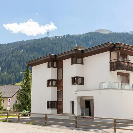 Agrimonia - Moebilierte Mit Balkon Apartamento Davos