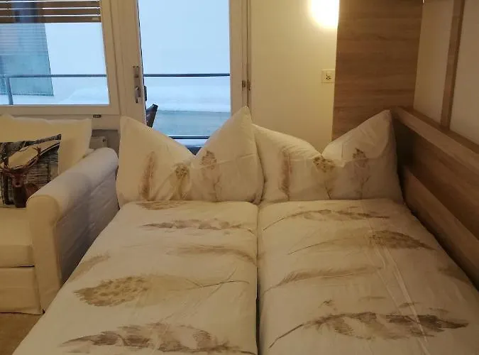 Apartment Agrimonia - Moebilierte Mit Balkon Davos