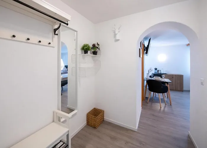 Agrimonia - Moebilierte Mit Balkon Apartment Davos