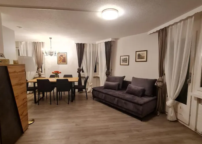 Agrimonia - Moebilierte Mit Balkon Lägenhet Davos