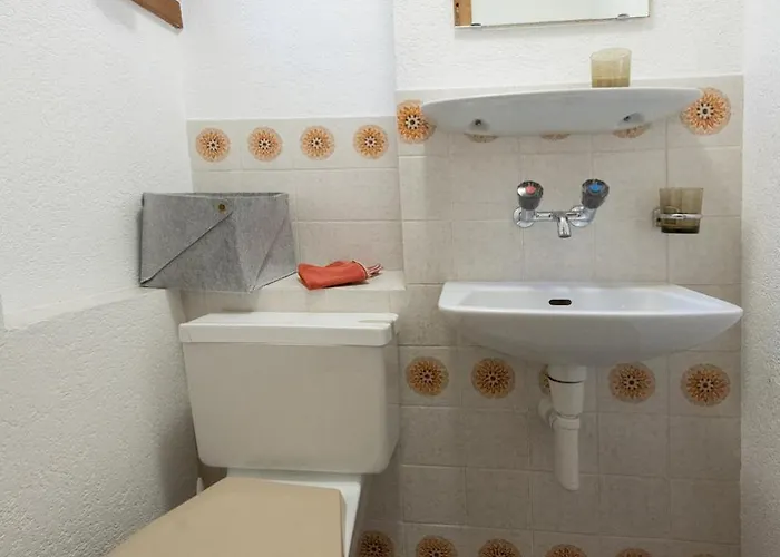 Lägenhet Agrimonia - Moebilierte Mit Balkon *