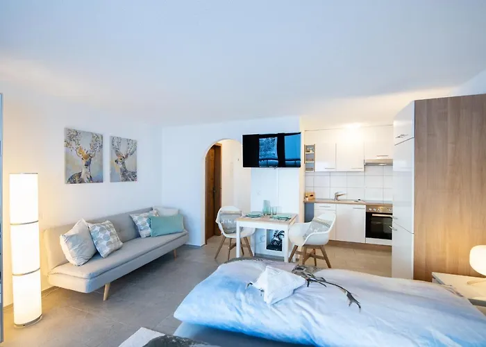 Agrimonia - Moebilierte Mit Balkon Apartment Davos