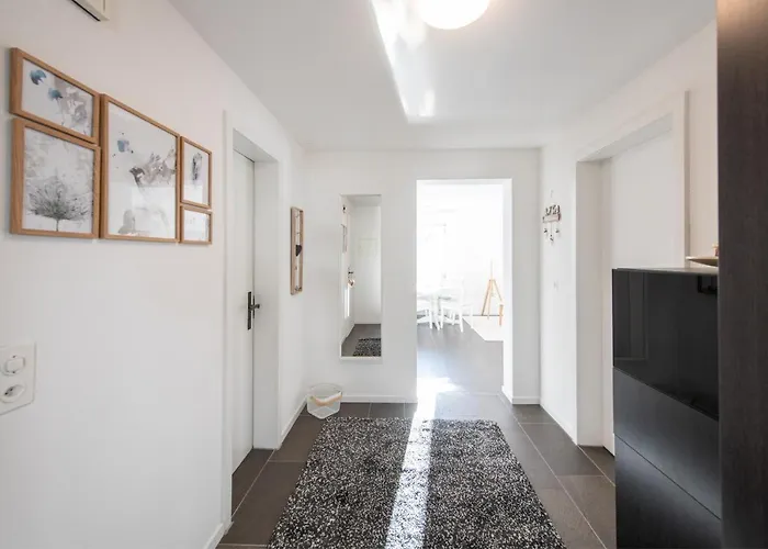 Agrimonia - Moebilierte Mit Balkon * Davos