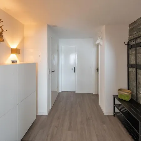 Agrimonia - Moebilierte Mit Balkon Apartamento Davos