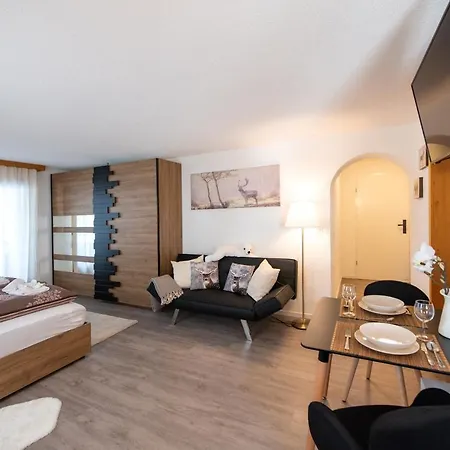 Agrimonia - Moebilierte Mit Balkon Apartamento Davos